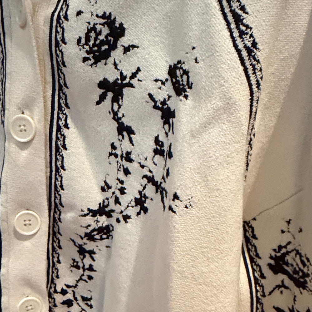 Anthropologie black and cream Floral Knit Button-Front Sweater Cardigan NWOT - Picture 3 of 3